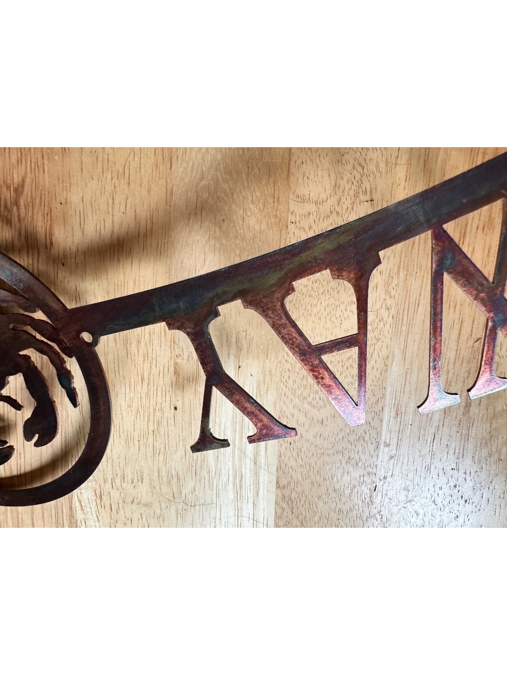 Rustic Metal 'go away' Sign with Crab Design - Picture 6 of 8